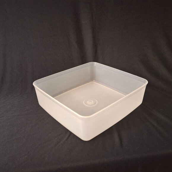 Vintage Tupperware Square Away Sandwich Keeper Sheer Without Lid - Picture 1 of 11